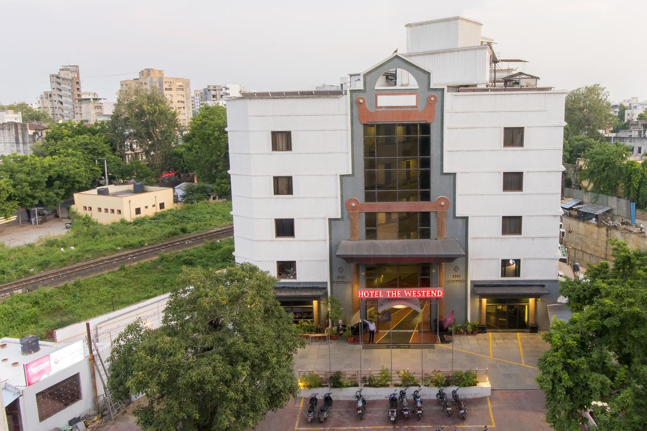 Hotel The Westend Ahmadábád Exteriér fotografie